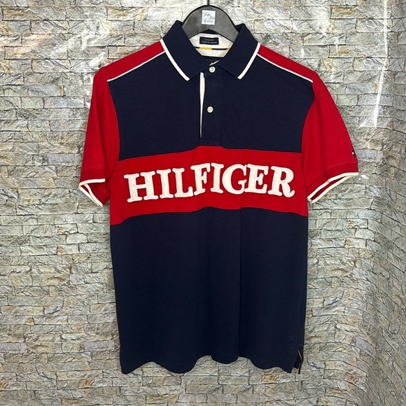 🔥🔥🔥Tommy Hilfiger Custom Fit Size: Small🔥🔥🔥 - Picture 1 of 12